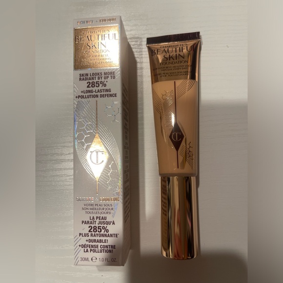 New Charlotte Tilbury Beautiful Skin foundation in 4 Warm - Picture 2 of 4